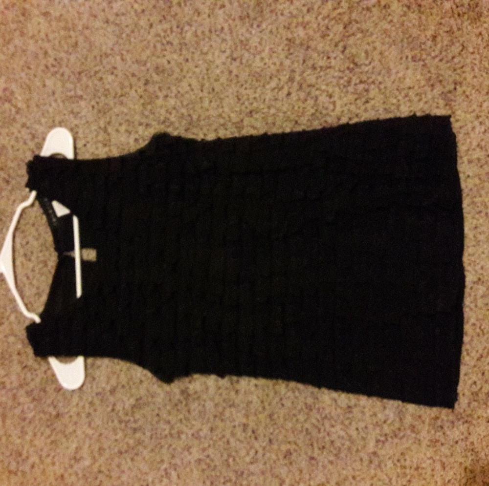 Ladies Ruffle Shirt - Picture 2 of 3